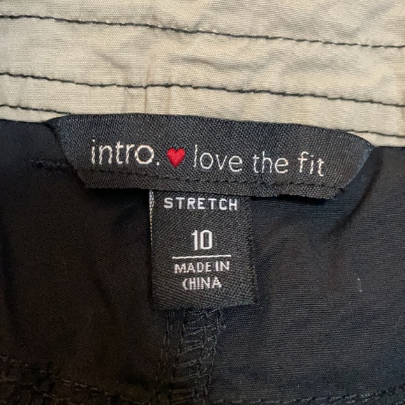 Intro. Weekender Capri (NWT) - Picture 3 of 6